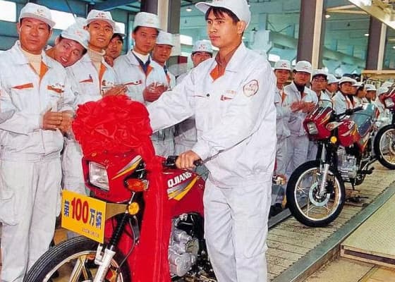 QJMOTOR one millionth motorcycle milestone from 2000.